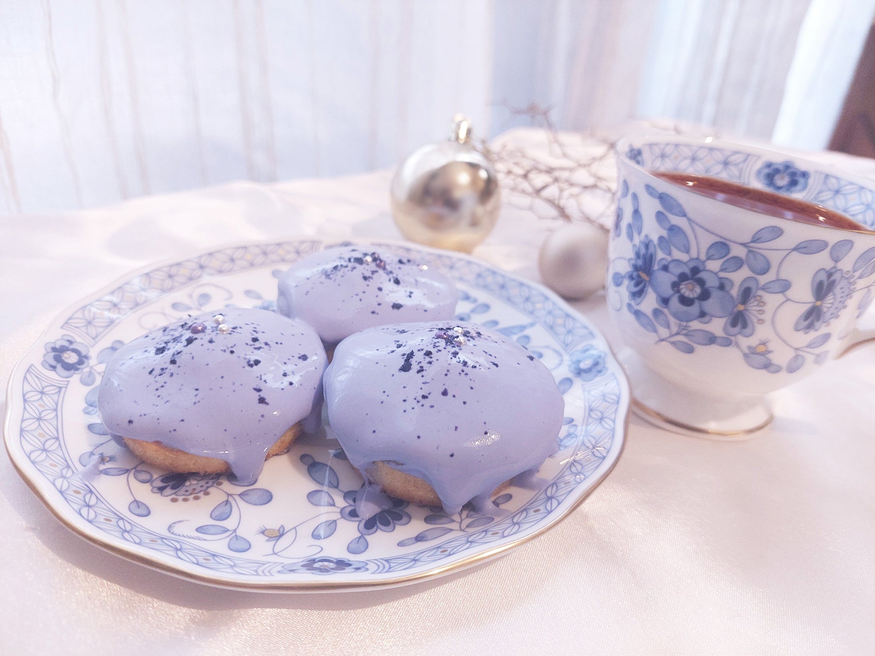 Cream Cheese Sauce with Butterfly Pea