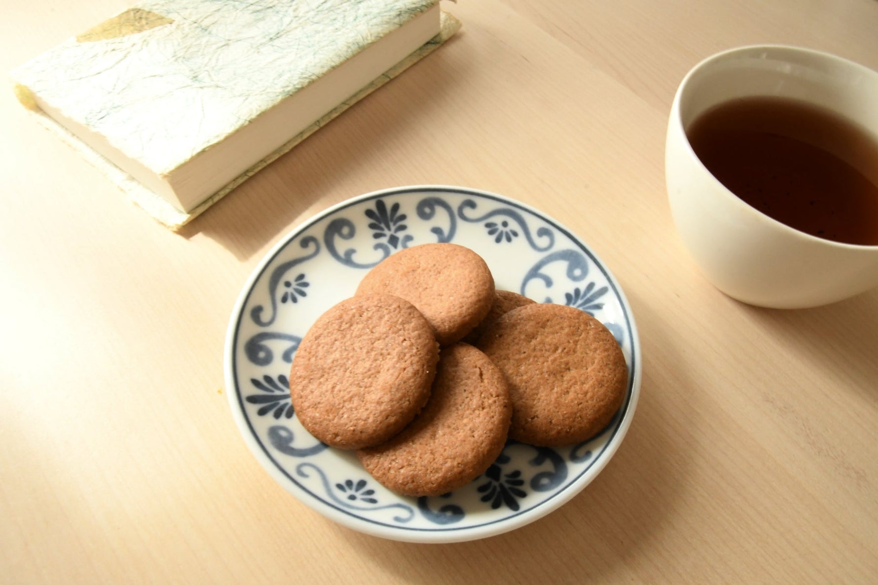 Cookies with miso powder