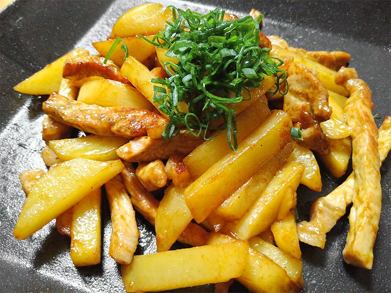 Sauteed Potatoes and Pork in Curry Dashi