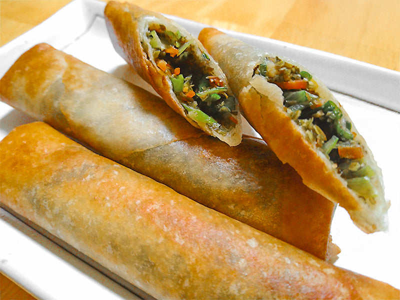 Vegan spring rolls with natto and kombu mix