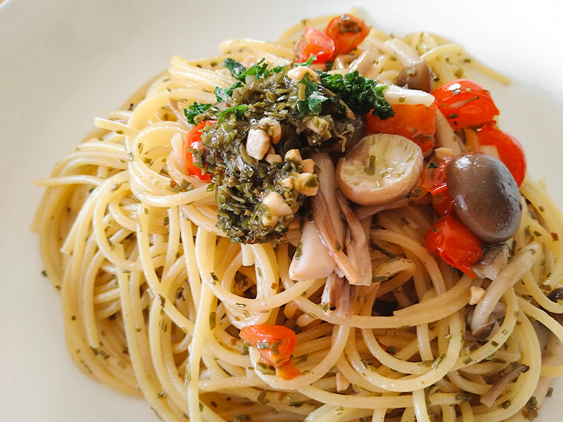 Japanese-style pasta with natto kelp