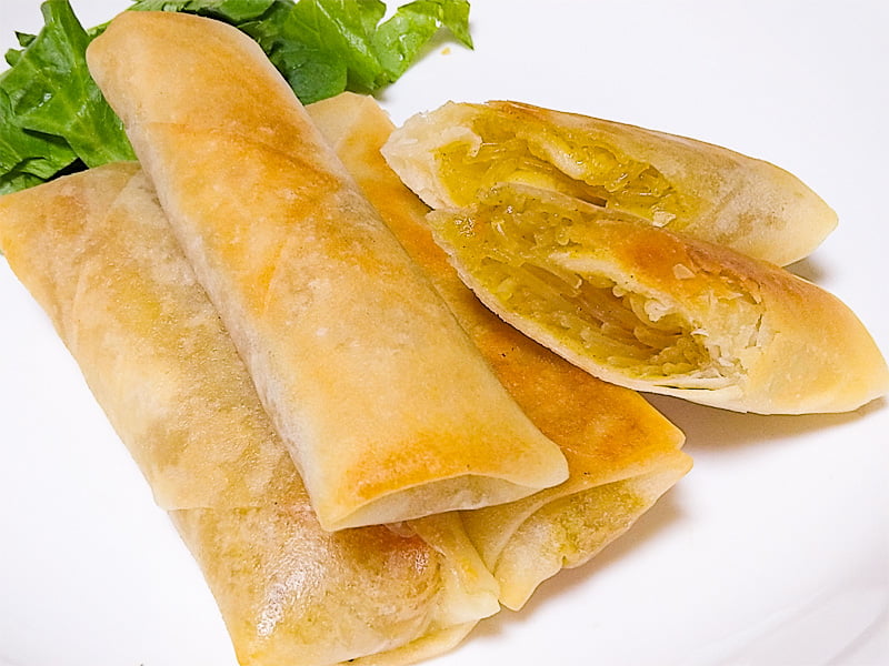 Vegan curry spring rolls