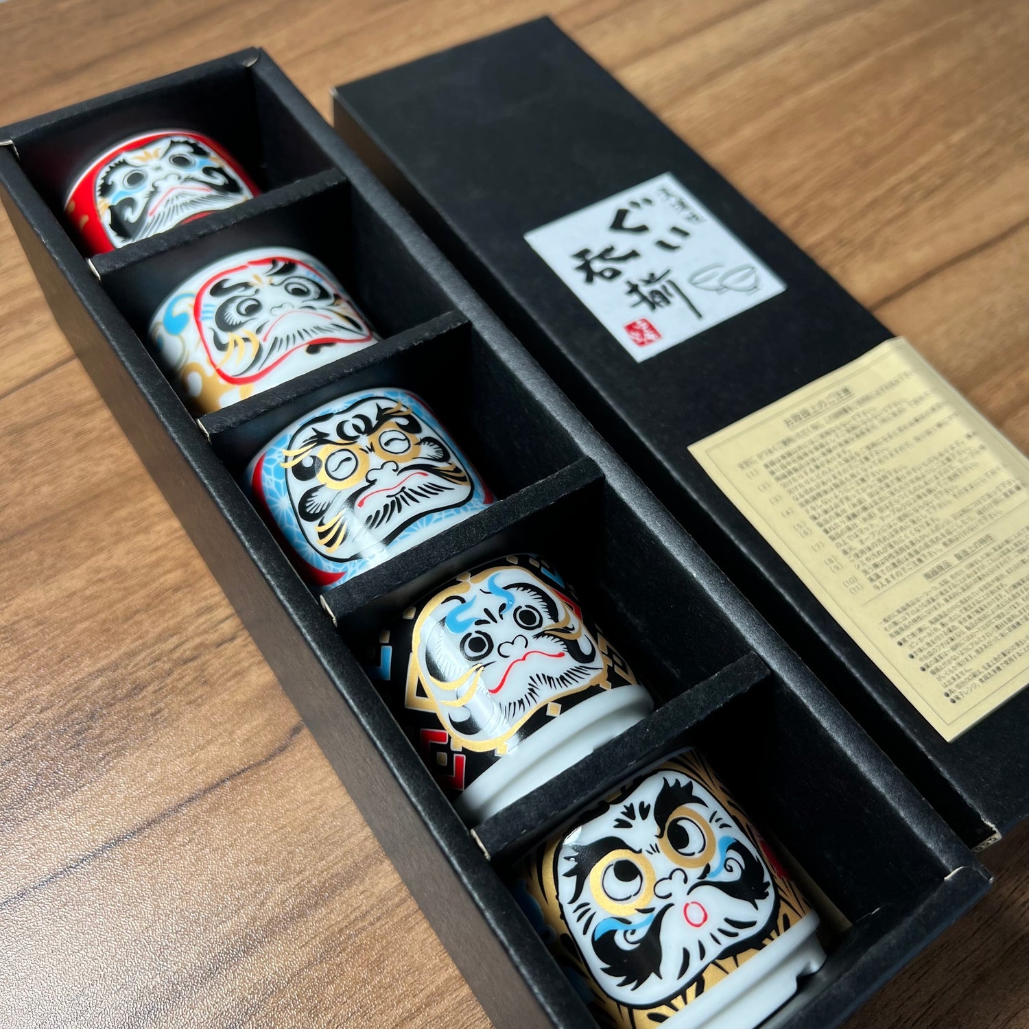 Darumania Tower Figurine – Japanese Daruma Decorative Art